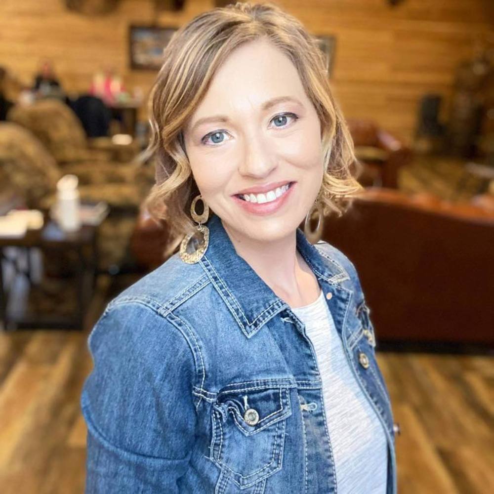 Meet your Posher, Jennifer